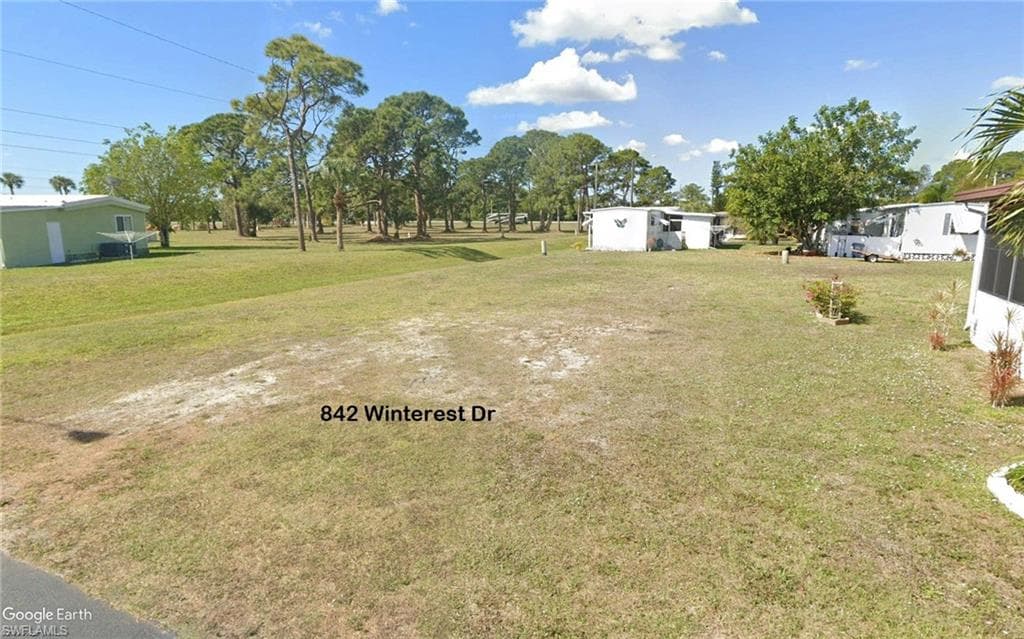 842 Winterest DR, NORTH FORT MYERS FL 33917-3