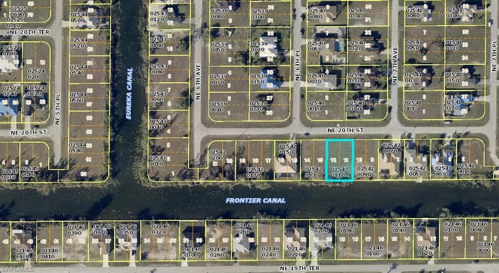 618 NE 20th ST, CAPE CORAL FL 33909-1