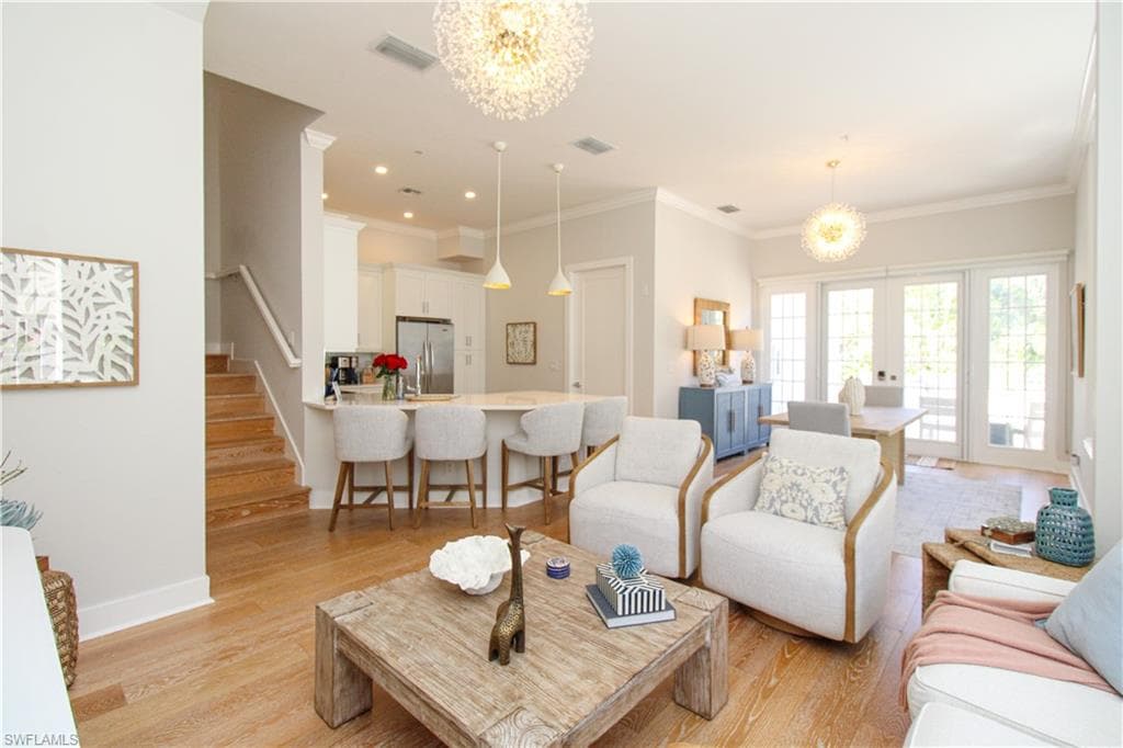 453 8th AVE S # 106, NAPLES FL 34102-22