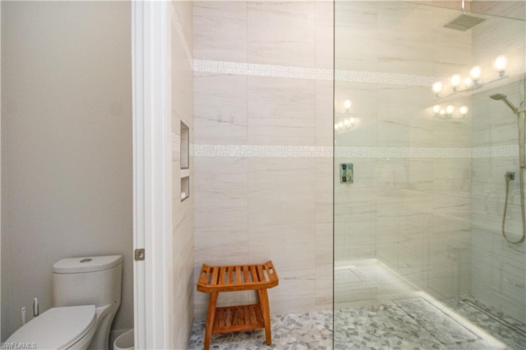 453 8th AVE S # 106, NAPLES FL 34102-33