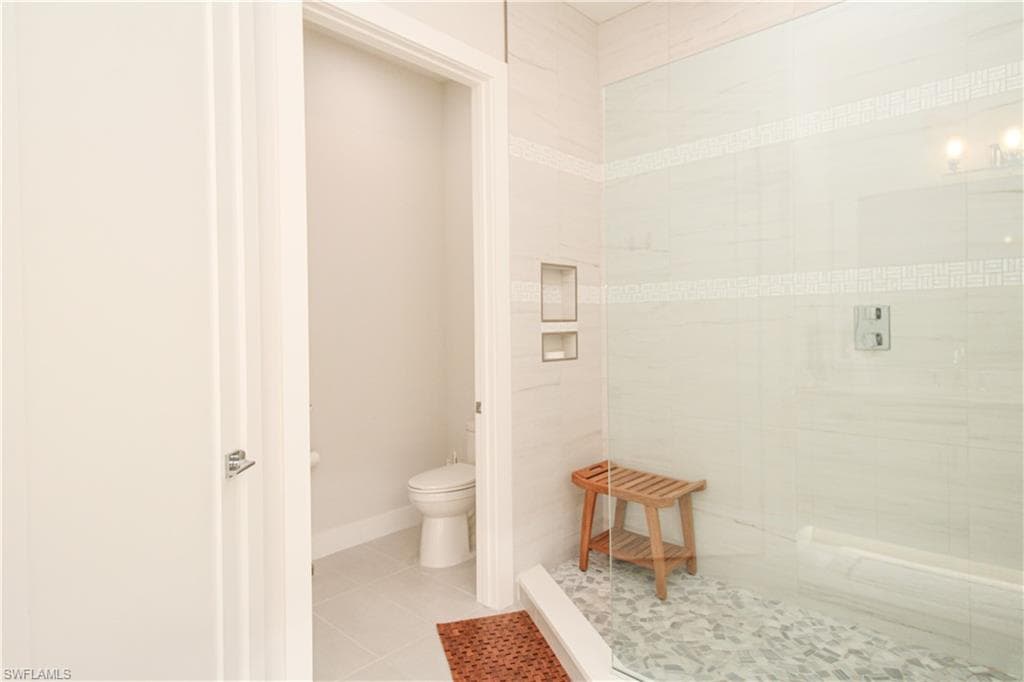 453 8th AVE S # 106, NAPLES FL 34102-37