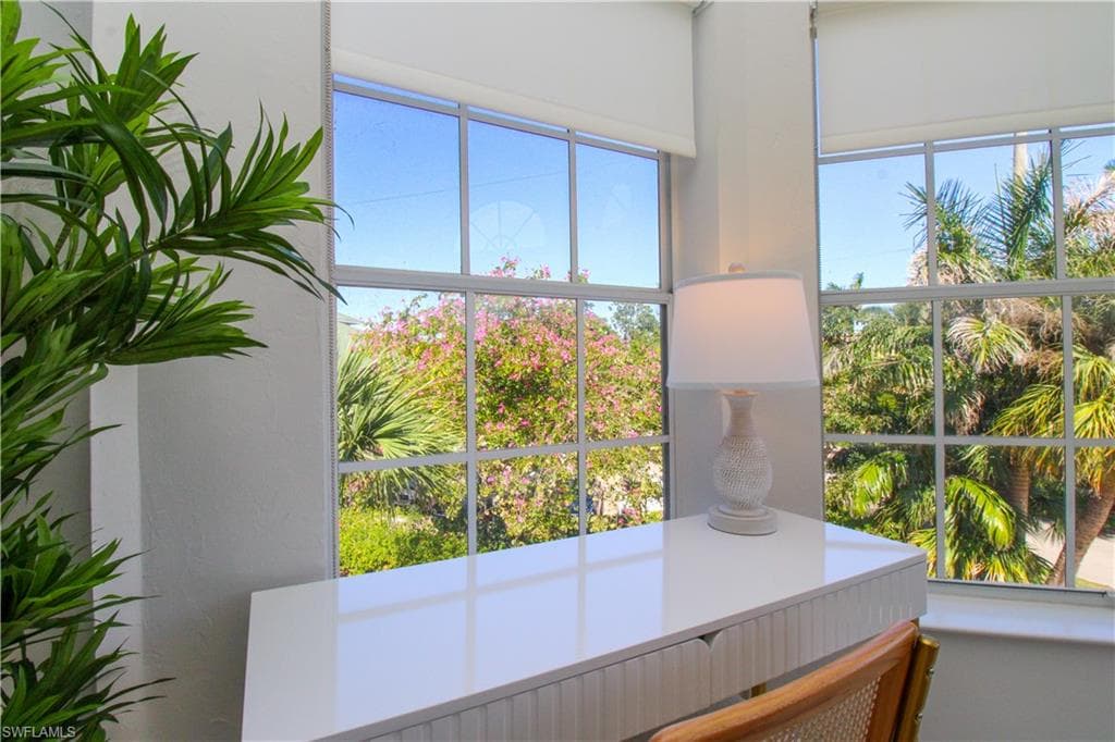 453 8th AVE S # 106, NAPLES FL 34102-43