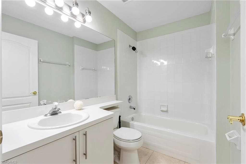 182 Newport DR # 1003, NAPLES FL 34114-16