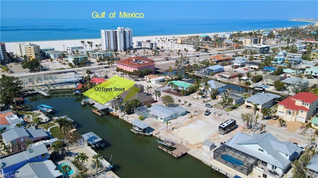 120 Egret ST, FORT MYERS BEACH FL 33931-4