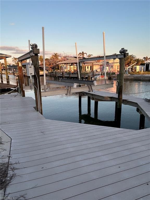 120 Egret ST, FORT MYERS BEACH FL 33931-8