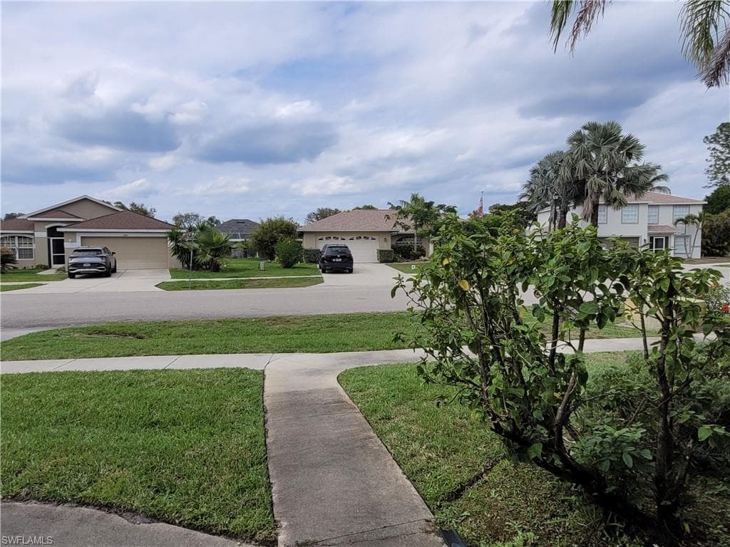 4409 Varsity Lakes DR, LEHIGH ACRES FL 33971-7