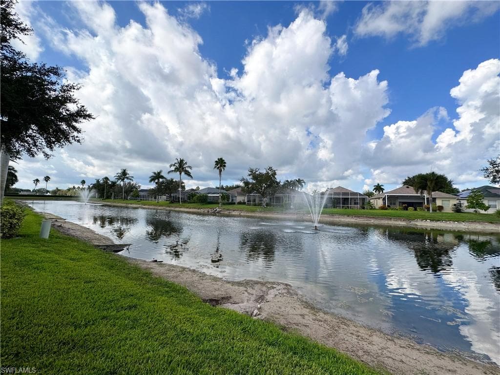8220 Ibis Cove CIR # B216, NAPLES FL 34119-32