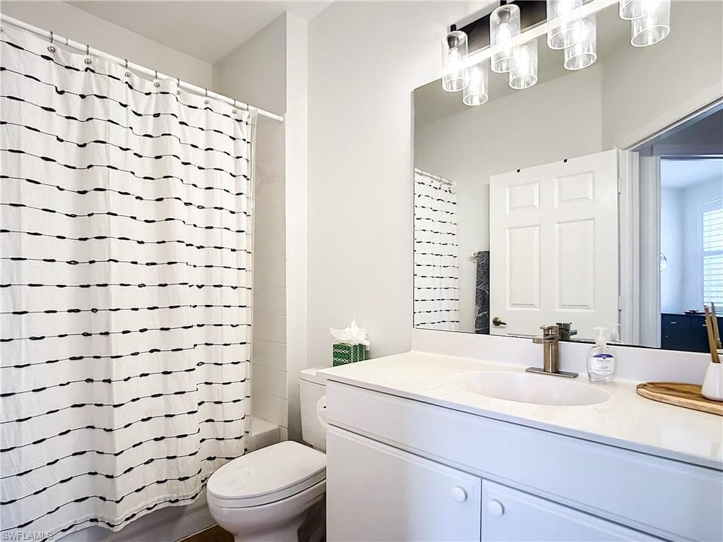 3077 Windsong CT # 704, NAPLES FL 34109-33