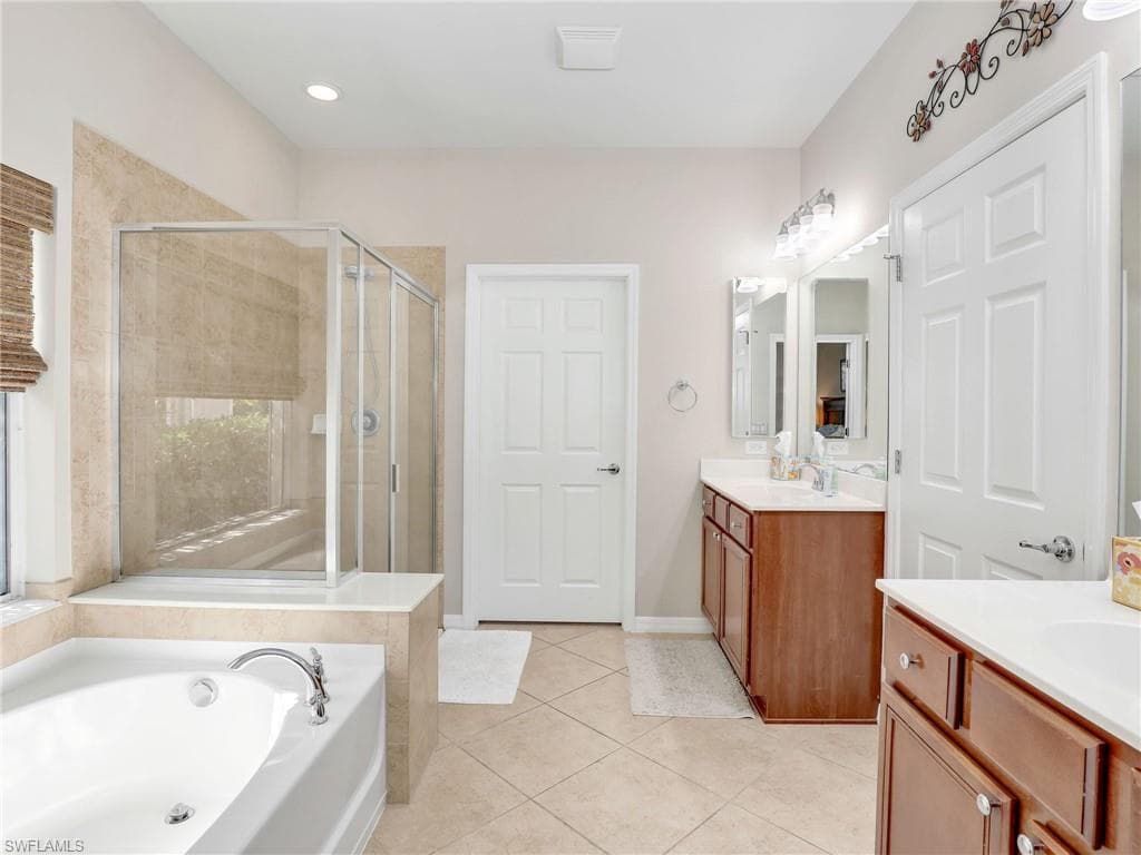 15100 Danios DR, BONITA SPRINGS FL 34135-12