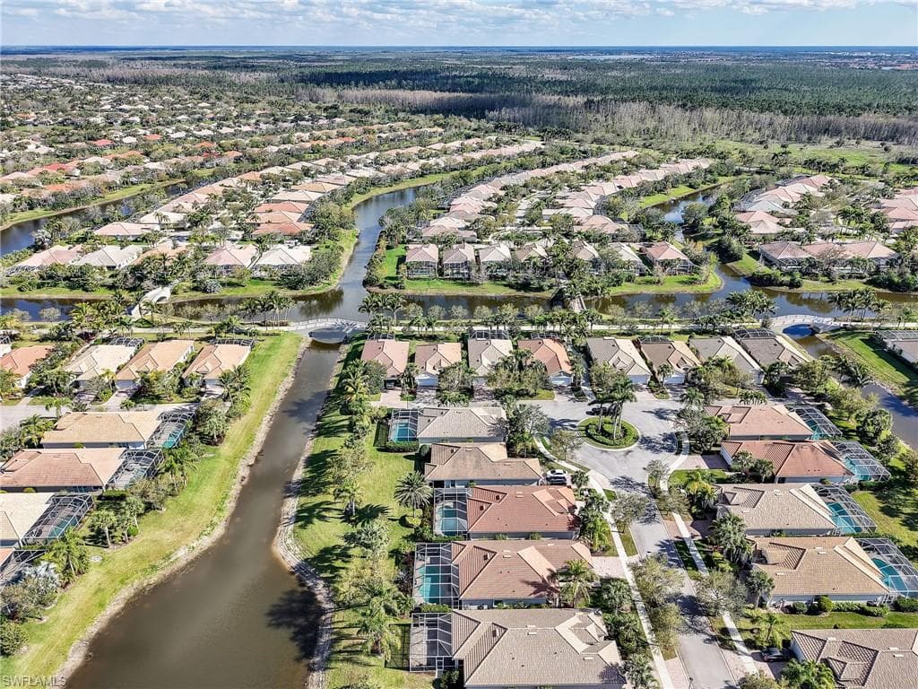 15100 Danios DR, BONITA SPRINGS FL 34135-13