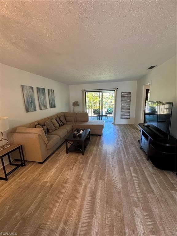 1101 Rosemary CT # 204, NAPLES FL 34103-12