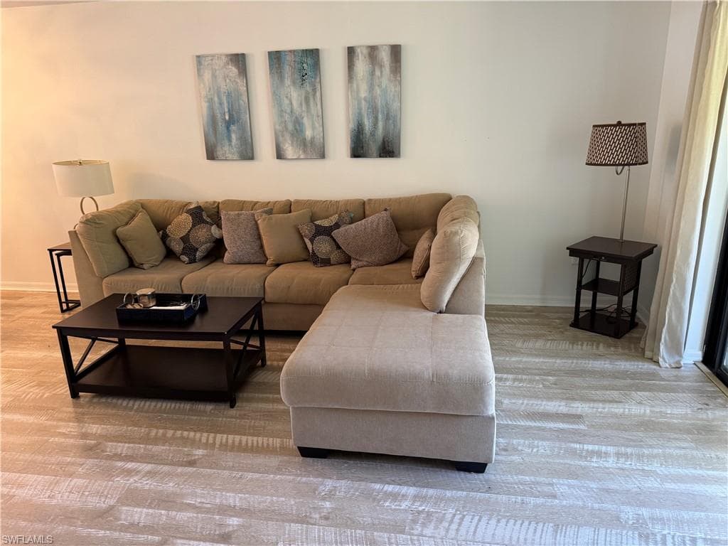 1101 Rosemary CT # 204, NAPLES FL 34103-8