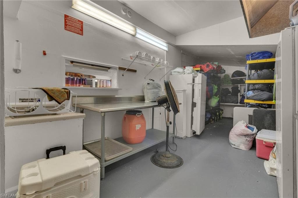 238 Mamie ST, CHOKOLOSKEE FL 34138-14