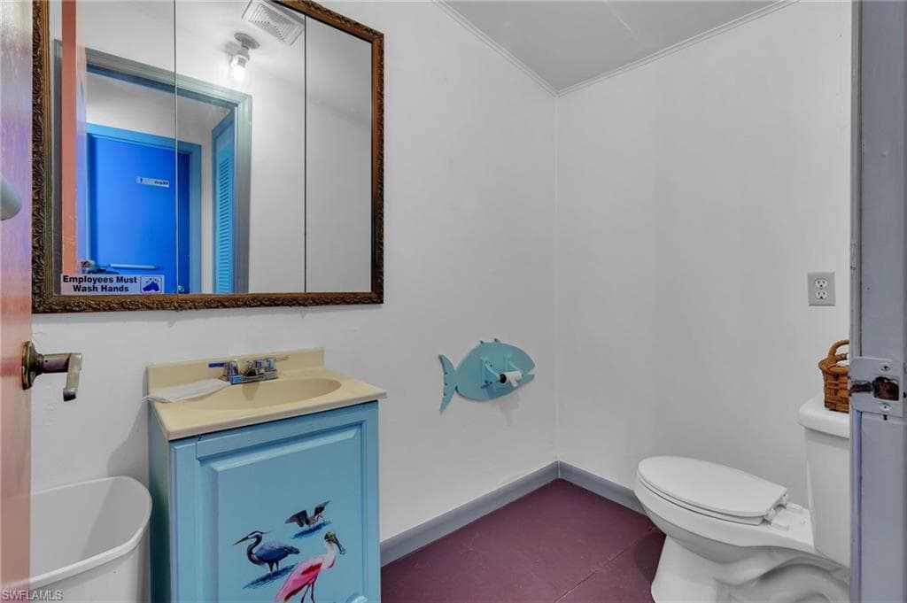 238 Mamie ST, CHOKOLOSKEE FL 34138-18