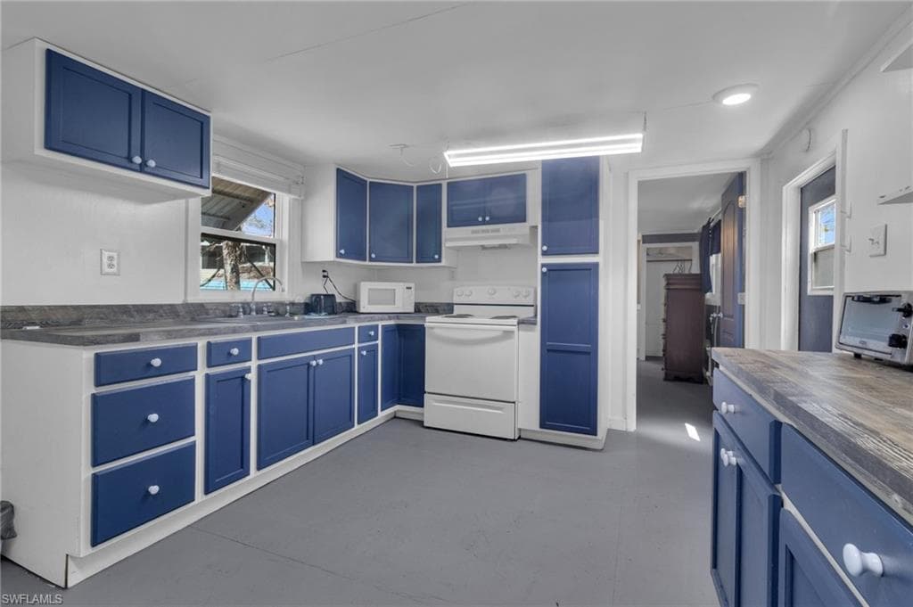 238 Mamie ST, CHOKOLOSKEE FL 34138-30