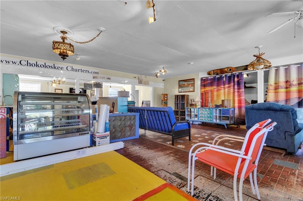 238 Mamie ST, CHOKOLOSKEE FL 34138-3