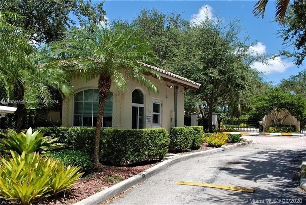 9663 SW 122 ST, MIAMI FL 33176-30