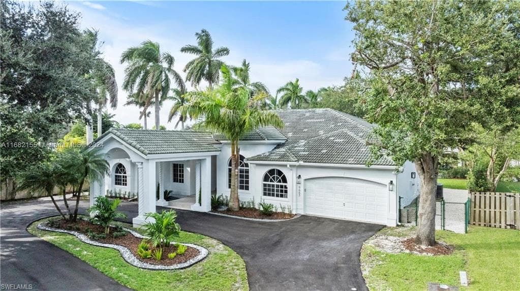 9663 SW 122 ST, MIAMI FL 33176-38