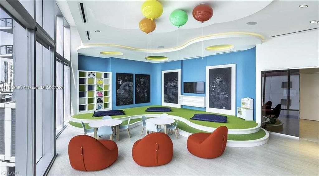 851 1 AVE E # 3303, MIAMI FL 33132-16