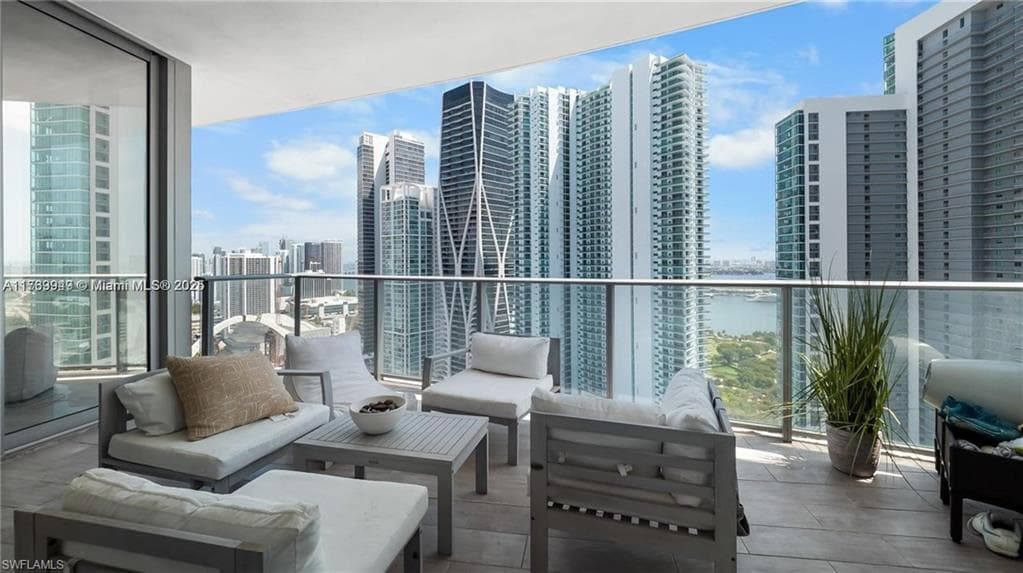 851 1 AVE E # 3303, MIAMI FL 33132-40