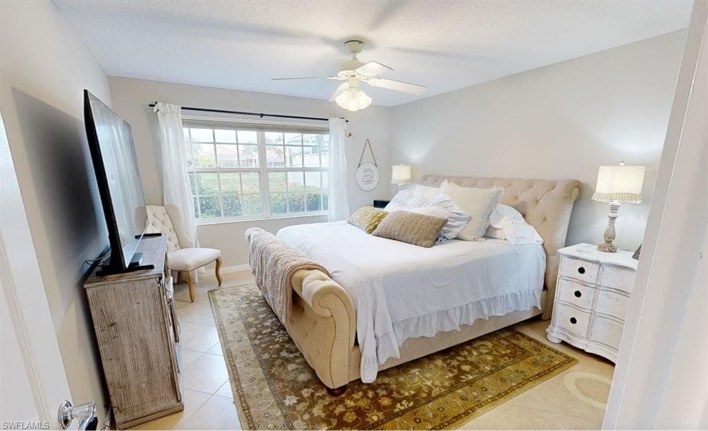 3144 Andorra CT, NAPLES FL 34109-4