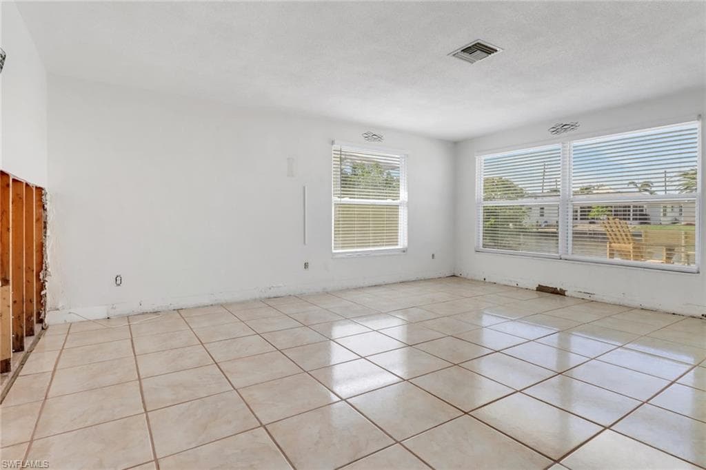 2686 Clyde ST, MATLACHA FL 33993-17