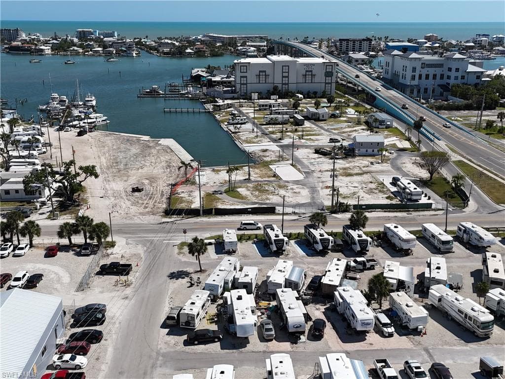 1100 Main ST, FORT MYERS BEACH FL 33931-26