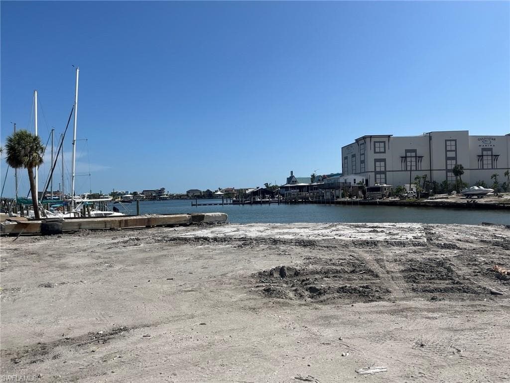 1100 Main ST, FORT MYERS BEACH FL 33931-12