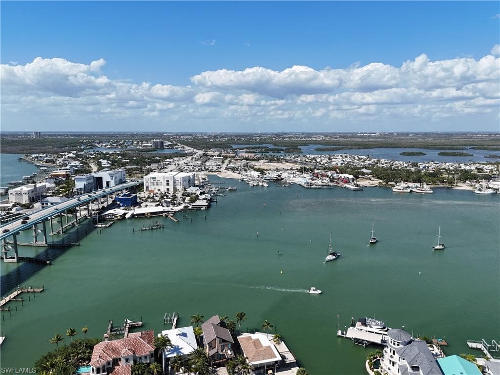 1100 Main ST, FORT MYERS BEACH FL 33931-21