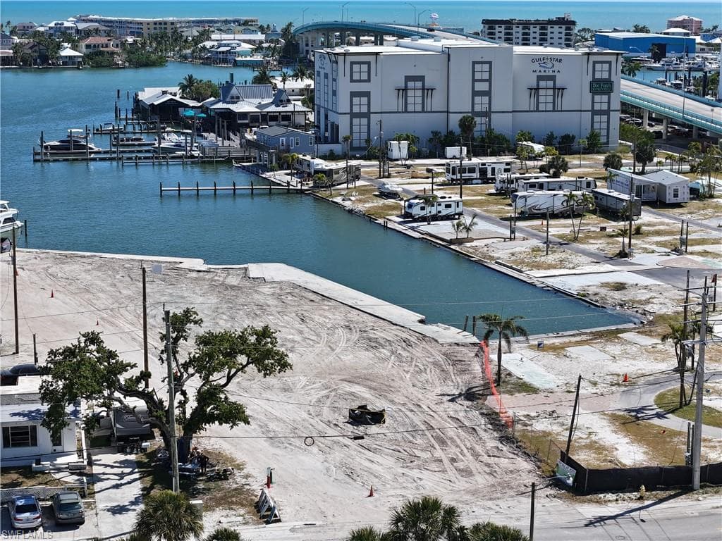 1100 Main ST, FORT MYERS BEACH FL 33931-31