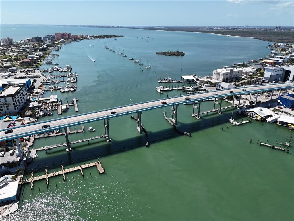 1100 Main ST, FORT MYERS BEACH FL 33931-23