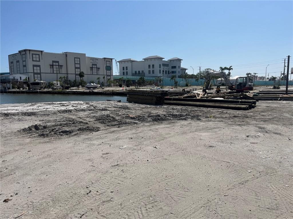1100 Main ST, FORT MYERS BEACH FL 33931-13