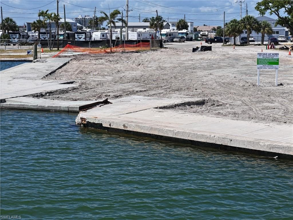 1100 Main ST, FORT MYERS BEACH FL 33931-40