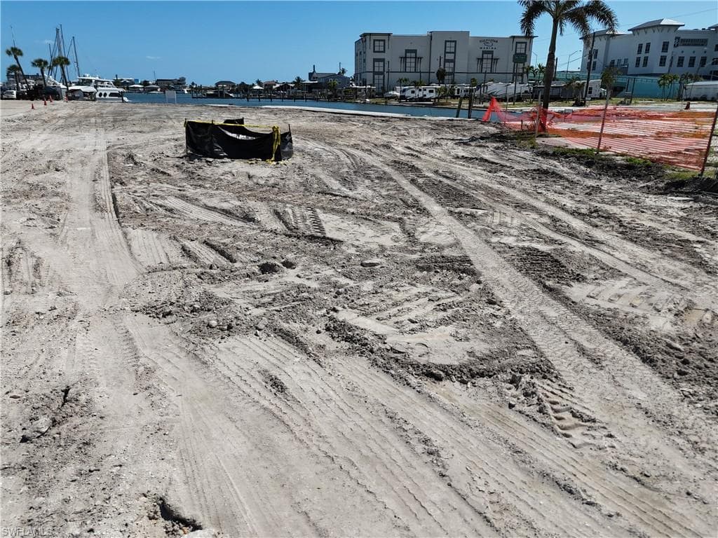 1100 Main ST, FORT MYERS BEACH FL 33931-44