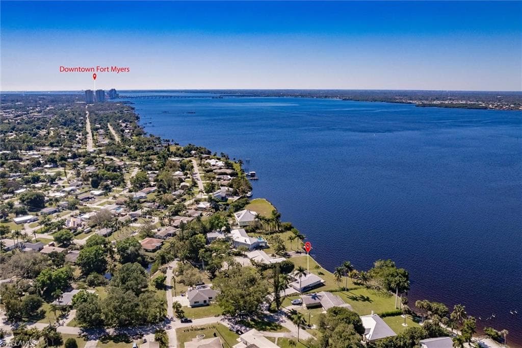 138 Riverview RD, FORT MYERS FL 33905-43