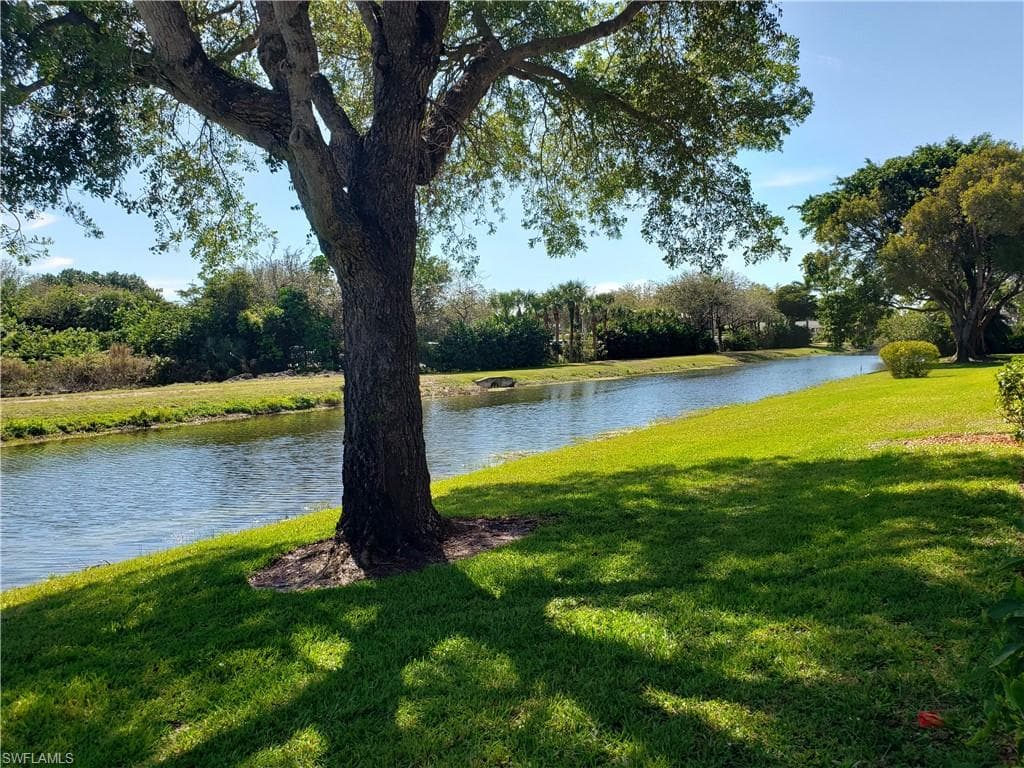 5435 Rattlesnake Hammock RD # 102, NAPLES FL 34113-25