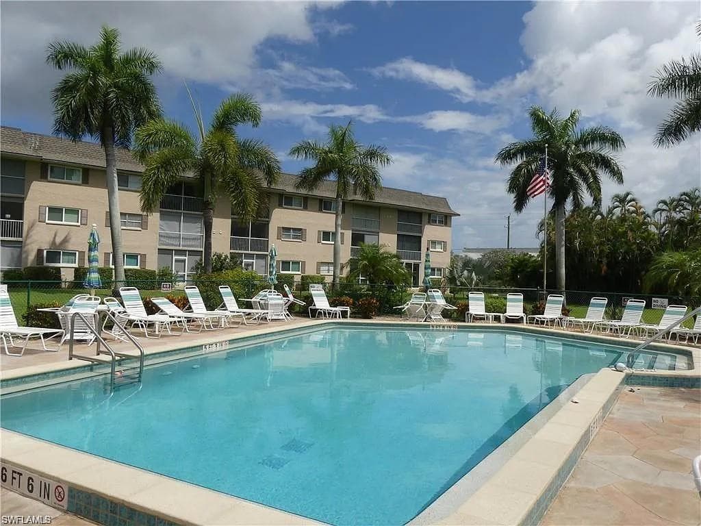 5435 Rattlesnake Hammock RD # 102, NAPLES FL 34113-31