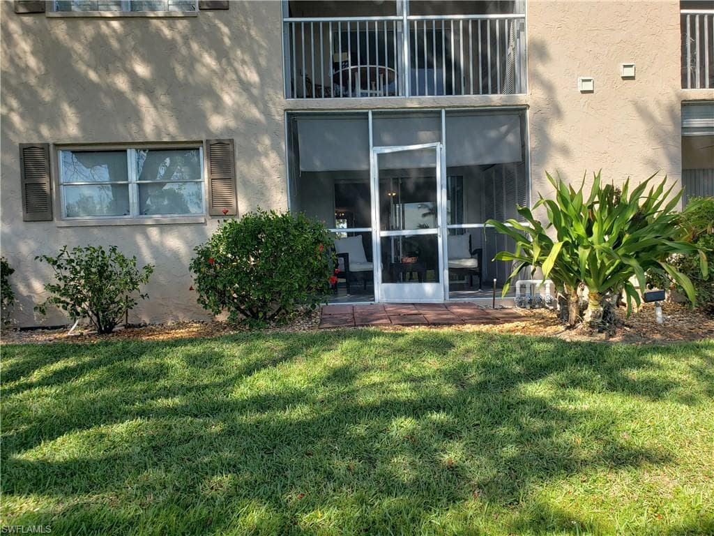 5435 Rattlesnake Hammock RD # 102, NAPLES FL 34113-27