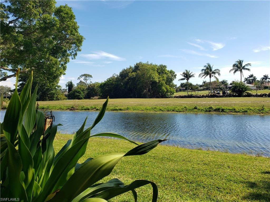 5435 Rattlesnake Hammock RD # 102, NAPLES FL 34113-24