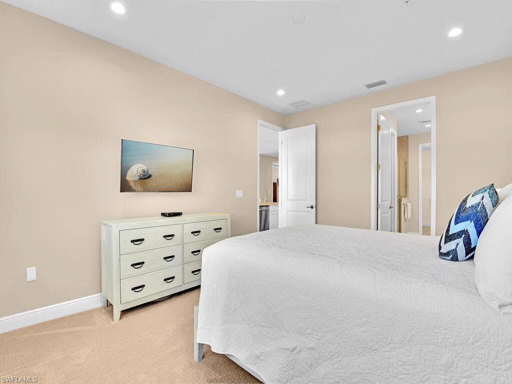 2561 Seychelles DR # 308, NAPLES FL 34112-11