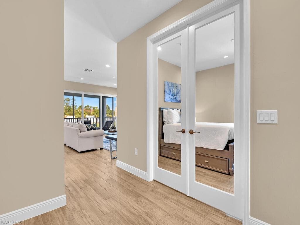 2561 Seychelles DR # 308, NAPLES FL 34112-17