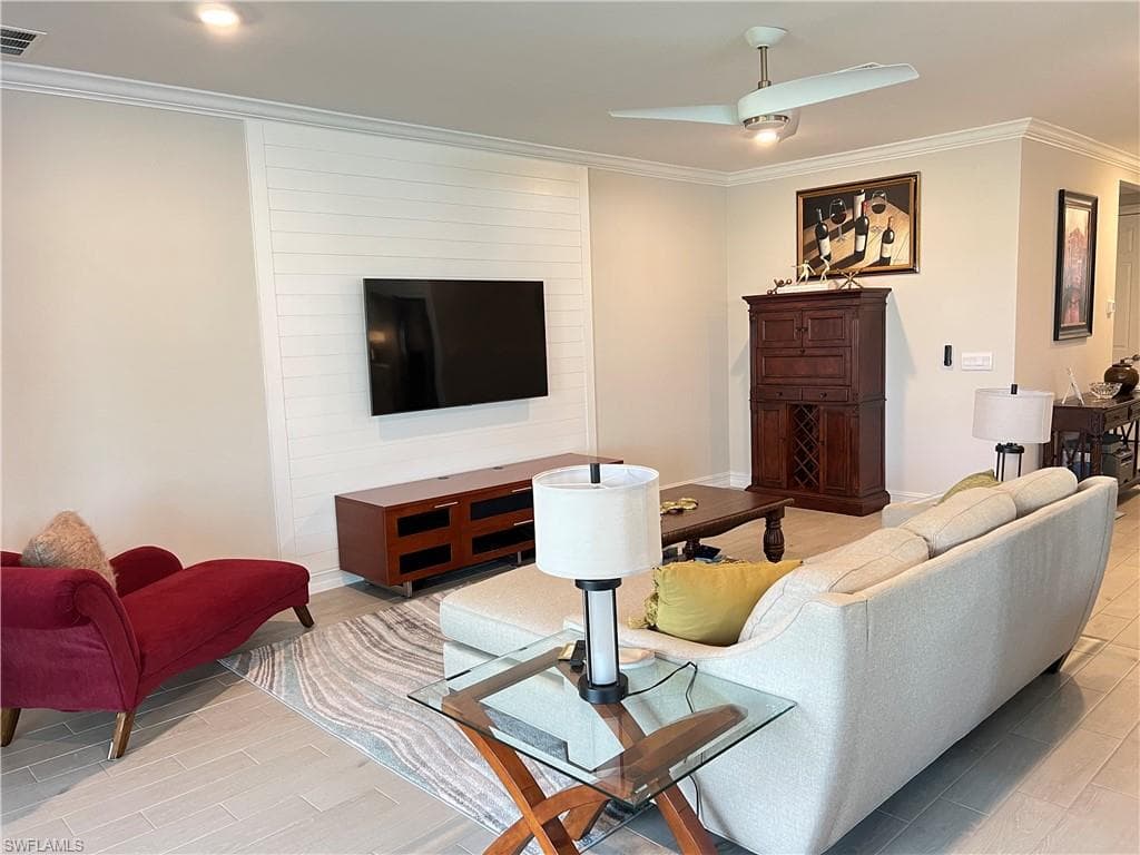 415 Polihale WAY, NAPLES FL 34114-4