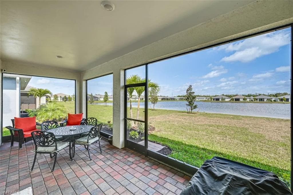 415 Polihale WAY, NAPLES FL 34114-20