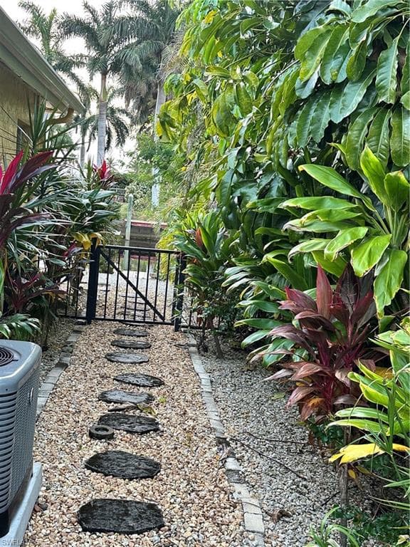 2205 Channel WAY, NORTH FORT MYERS FL 33917-23