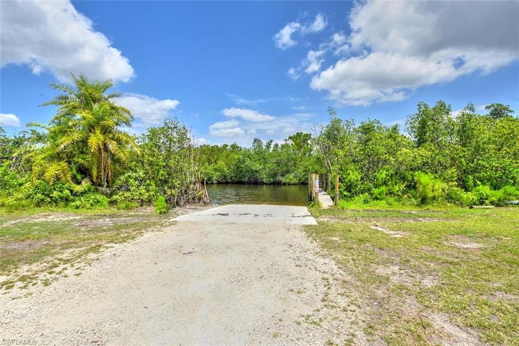 2205 Channel WAY, NORTH FORT MYERS FL 33917-37