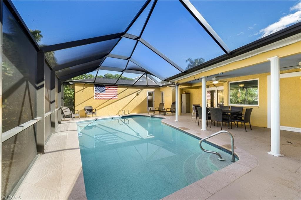 2205 Channel WAY, NORTH FORT MYERS FL 33917-17