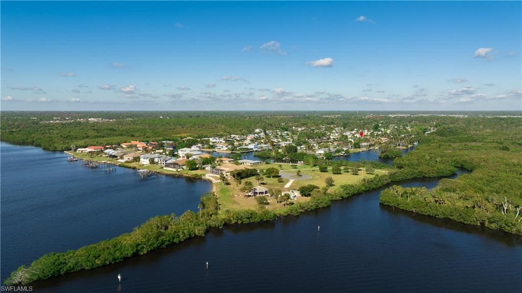 2205 Channel WAY, NORTH FORT MYERS FL 33917-34