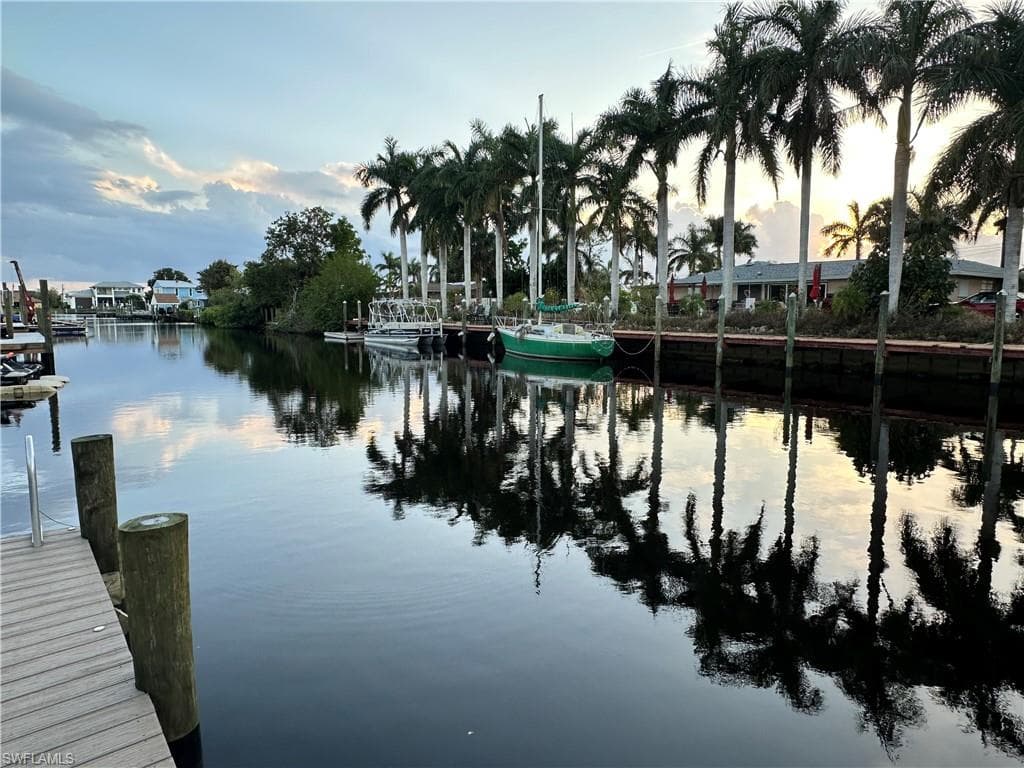 2205 Channel WAY, NORTH FORT MYERS FL 33917-30