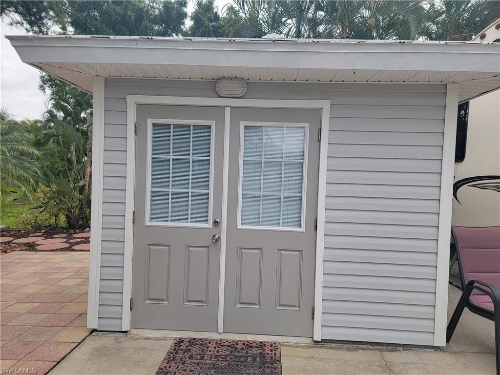 5761 Brightwood DR, FORT MYERS FL 33905-13