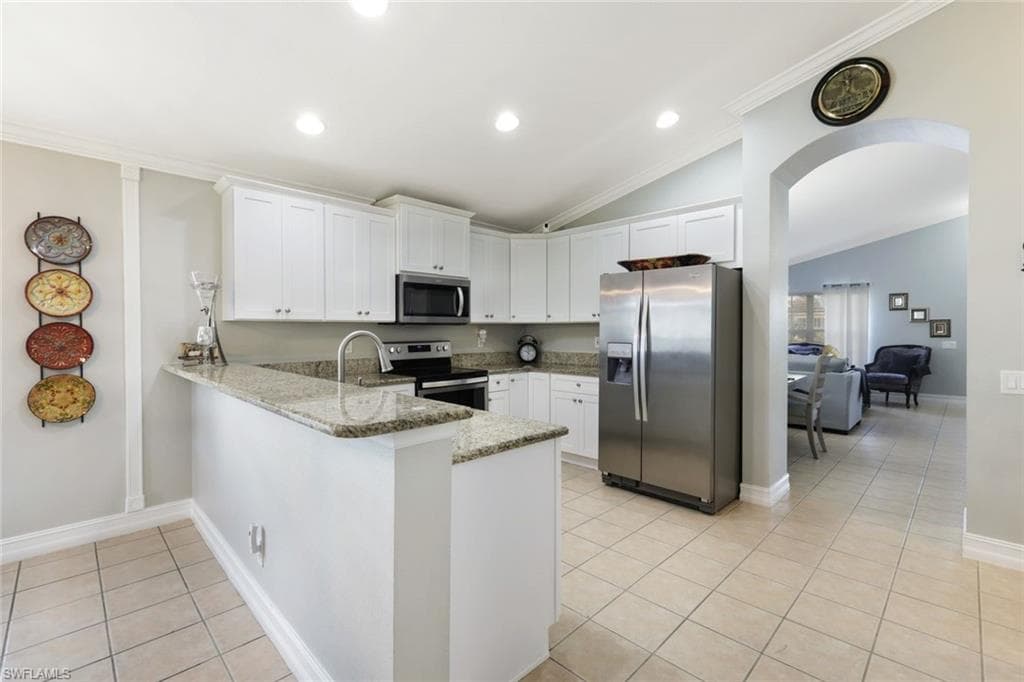 8937 Fawn Ridge DR, FORT MYERS FL 33912-5